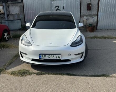 Тесла Модель 3 2022 у Миколаєві на Automoto.ua Білий Тесла Модель 3, об'ємом двигуна 0 л та пробігом 165 тис. км за 18500 $, фото 2 на Automoto.ua