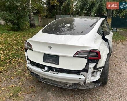 Тесла Модель 3 2022 в Киеве на Automoto.ua Белый Тесла Модель 3, объемом двигателя 0 л и пробегом 64 тыс. км за 14700 $, фото 18 на Automoto.ua