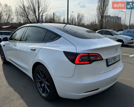 Белый Тесла Модель 3, объемом двигателя 0 л и пробегом 85 тыс. км за 24999 $, фото 4 на Automoto.ua