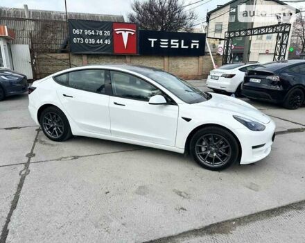 Белый Тесла Модель 3, объемом двигателя 0 л и пробегом 15 тыс. км за 28000 $, фото 4 на Automoto.ua