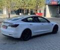 Белый Тесла Модель 3, объемом двигателя 0 л и пробегом 105 тыс. км за 21999 $, фото 26 на Automoto.ua