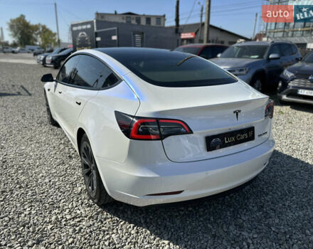 Тесла Модель 3 2022 в Ивано-Франковске на Automoto.ua Белый Тесла Модель 3, объемом двигателя 0 л и пробегом 94 тыс. км за 22000 $, фото 8 на Automoto.ua