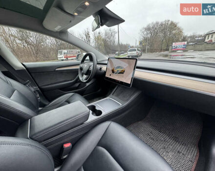 Білий Тесла Модель 3, об'ємом двигуна 0 л та пробігом 110 тис. км за 16900 $, фото 9 на Automoto.ua
