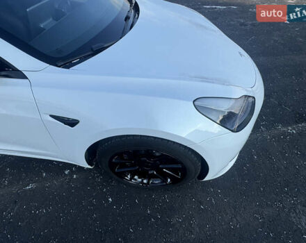 Білий Тесла Модель 3, об'ємом двигуна 0 л та пробігом 47 тис. км за 24500 $, фото 7 на Automoto.ua