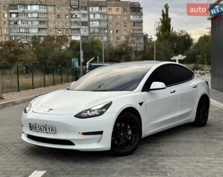 Белый Тесла Модель 3, объемом двигателя 0 л и пробегом 70 тыс. км за 22600 $, фото 6 на Automoto.ua
