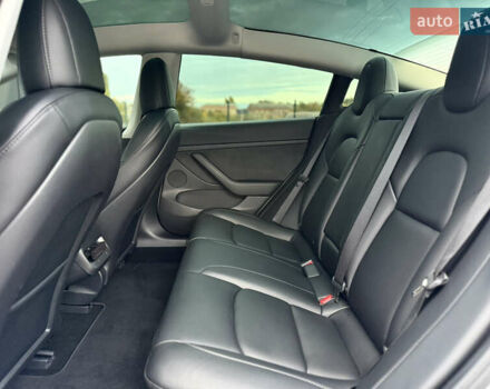 Белый Тесла Модель 3, объемом двигателя 0 л и пробегом 70 тыс. км за 22600 $, фото 27 на Automoto.ua