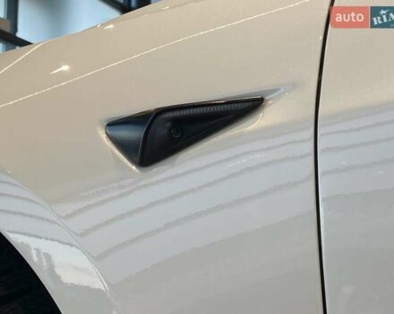 Білий Тесла Модель 3, об'ємом двигуна 0 л та пробігом 18 тис. км за 26900 $, фото 5 на Automoto.ua