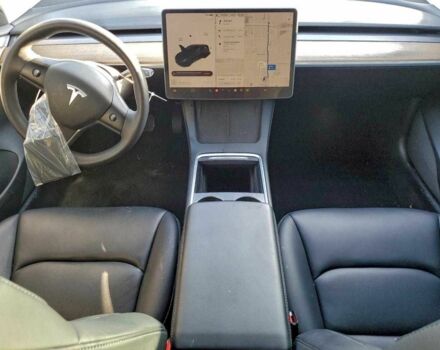 Белый Тесла Модель 3, объемом двигателя 0 л и пробегом 70 тыс. км за 5500 $, фото 7 на Automoto.ua