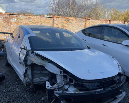 Білий Тесла Модель 3, об'ємом двигуна 0 л та пробігом 99 тис. км за 12200 $, фото 16 на Automoto.ua