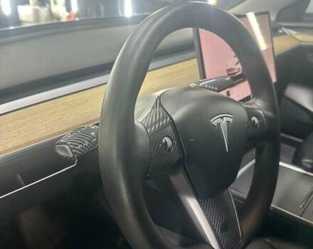 Белый Тесла Модель 3, объемом двигателя 0 л и пробегом 125 тыс. км за 22000 $, фото 19 на Automoto.ua