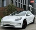 Белый Тесла Модель 3, объемом двигателя 0 л и пробегом 95 тыс. км за 19700 $, фото 2 на Automoto.ua