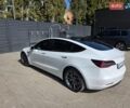 Белый Тесла Модель 3, объемом двигателя 0 л и пробегом 100 тыс. км за 17800 $, фото 6 на Automoto.ua