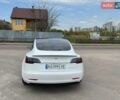 Белый Тесла Модель 3, объемом двигателя 0 л и пробегом 64 тыс. км за 20500 $, фото 5 на Automoto.ua