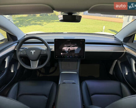 Тесла Модель 3 2022 в Днепре (Днепропетровске) на Automoto.ua Белый Тесла Модель 3, объемом двигателя 0 л и пробегом 13 тыс. км за 24000 $, фото 13 на Automoto.ua