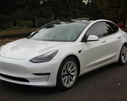 Белый Тесла Модель 3, объемом двигателя 0 л и пробегом 29 тыс. км за 9100 $, фото 2 на Automoto.ua