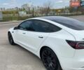 Белый Тесла Модель 3, объемом двигателя 0 л и пробегом 64 тыс. км за 20500 $, фото 4 на Automoto.ua
