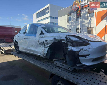 Білий Тесла Модель 3, об'ємом двигуна 0 л та пробігом 99 тис. км за 12200 $, фото 6 на Automoto.ua