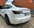Белый Тесла Модель 3, объемом двигателя 0 л и пробегом 62 тыс. км за 22800 $, фото 5 на Automoto.ua