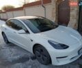 Белый Тесла Модель 3, объемом двигателя 0 л и пробегом 30 тыс. км за 21200 $, фото 1 на Automoto.ua