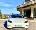 Білий Тесла Модель 3, об'ємом двигуна 0 л та пробігом 45 тис. км за 26300 $, фото 2 на Automoto.ua