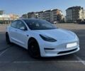 Тесла Модель 3 2022 в Киеве на Automoto.ua Белый Тесла Модель 3, объемом двигателя 0 л и пробегом 34 тыс. км за 14200 $, фото 1 на Automoto.ua