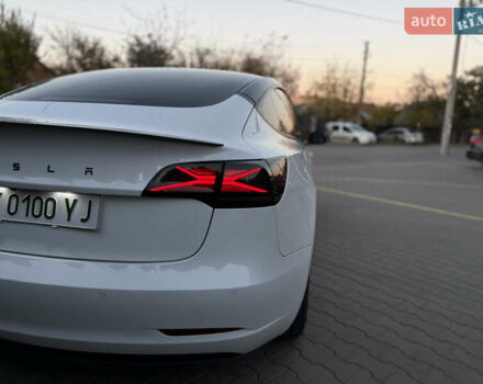 Білий Тесла Модель 3, об'ємом двигуна 0 л та пробігом 12 тис. км за 23700 $, фото 3 на Automoto.ua