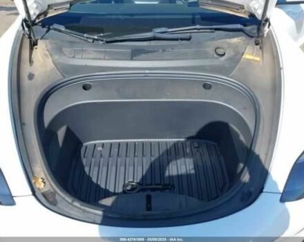 Белый Тесла Модель 3, объемом двигателя 0 л и пробегом 38 тыс. км за 10300 $, фото 12 на Automoto.ua