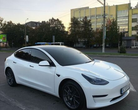 Білий Тесла Модель 3, об'ємом двигуна 0 л та пробігом 64 тис. км за 19000 $, фото 2 на Automoto.ua