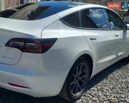 Белый Тесла Модель 3, объемом двигателя 0 л и пробегом 43 тыс. км за 21499 $, фото 6 на Automoto.ua