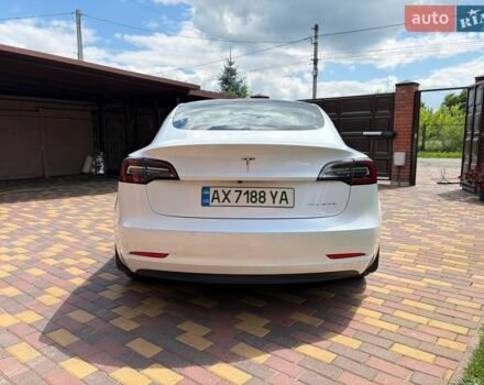 Белый Тесла Модель 3, объемом двигателя 0 л и пробегом 117 тыс. км за 19500 $, фото 5 на Automoto.ua