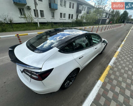Белый Тесла Модель 3, объемом двигателя 0 л и пробегом 53 тыс. км за 19900 $, фото 19 на Automoto.ua
