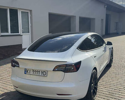 Білий Тесла Модель 3, об'ємом двигуна 0 л та пробігом 65 тис. км за 33500 $, фото 3 на Automoto.ua