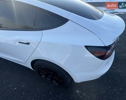 Білий Тесла Модель 3, об'ємом двигуна 0 л та пробігом 47 тис. км за 24500 $, фото 14 на Automoto.ua