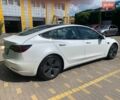 Белый Тесла Модель 3, объемом двигателя 0 л и пробегом 82 тыс. км за 18900 $, фото 4 на Automoto.ua