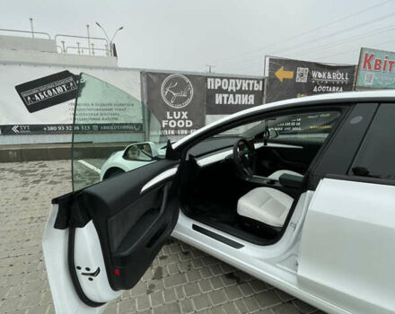 Білий Тесла Модель 3, об'ємом двигуна 0 л та пробігом 62 тис. км за 21000 $, фото 8 на Automoto.ua
