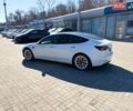 Белый Тесла Модель 3, объемом двигателя 0 л и пробегом 121 тыс. км за 19999 $, фото 5 на Automoto.ua