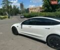 Белый Тесла Модель 3, объемом двигателя 0 л и пробегом 60 тыс. км за 22000 $, фото 38 на Automoto.ua