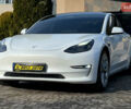 Белый Тесла Модель 3, объемом двигателя 0 л и пробегом 64 тыс. км за 20900 $, фото 2 на Automoto.ua