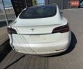 Білий Тесла Модель 3, об'ємом двигуна 0 л та пробігом 100 тис. км за 6500 $, фото 3 на Automoto.ua
