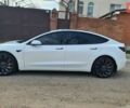 Білий Тесла Модель 3, об'ємом двигуна 0 л та пробігом 65 тис. км за 28900 $, фото 2 на Automoto.ua