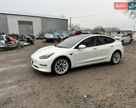 Белый Тесла Модель 3, объемом двигателя 0 л и пробегом 28 тыс. км за 19990 $, фото 5 на Automoto.ua