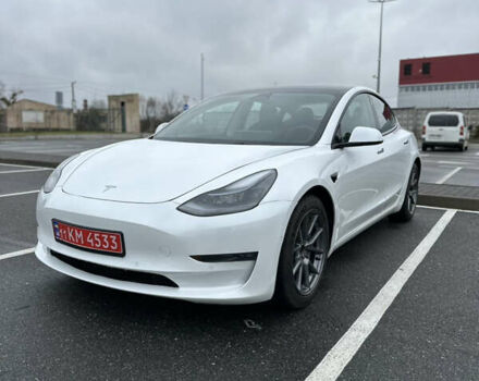 Белый Тесла Модель 3, объемом двигателя 0 л и пробегом 109 тыс. км за 16900 $, фото 2 на Automoto.ua