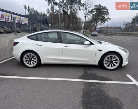 Білий Тесла Модель 3, об'ємом двигуна 0 л та пробігом 108 тис. км за 22000 $, фото 2 на Automoto.ua