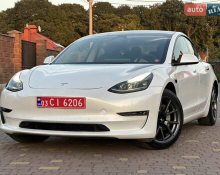 Белый Тесла Модель 3, объемом двигателя 0 л и пробегом 1 тыс. км за 37999 $, фото 6 на Automoto.ua