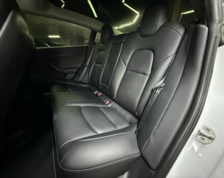 Белый Тесла Модель 3, объемом двигателя 0 л и пробегом 76 тыс. км за 22900 $, фото 18 на Automoto.ua