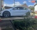 Білий Тесла Модель 3, об'ємом двигуна 0 л та пробігом 43 тис. км за 22250 $, фото 1 на Automoto.ua