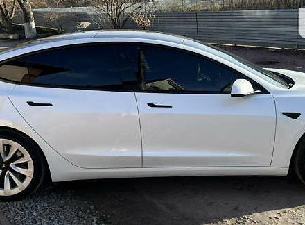 Белый Тесла Модель 3, объемом двигателя 0 л и пробегом 6 тыс. км за 29750 $, фото 22 на Automoto.ua