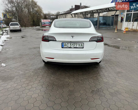 Білий Тесла Модель 3, об'ємом двигуна 0 л та пробігом 110 тис. км за 16900 $, фото 3 на Automoto.ua