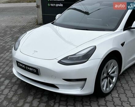 Белый Тесла Модель 3, объемом двигателя 0 л и пробегом 35 тыс. км за 24699 $, фото 2 на Automoto.ua