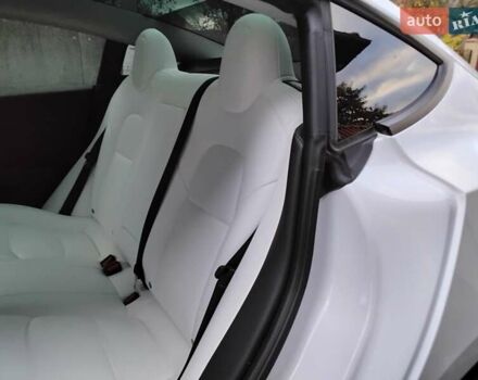 Тесла Модель 3 2022 у Вінниці на Automoto.ua Білий Тесла Модель 3, об'ємом двигуна 0 л та пробігом 26 тис. км за 23900 $, фото 12 на Automoto.ua